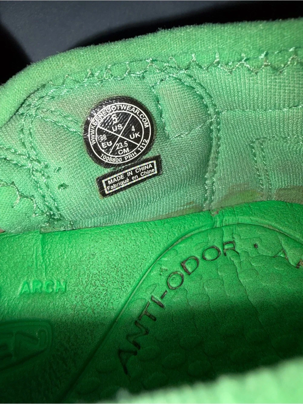 Keen Kids Green Closed-Toe Sport Sandals kid size 5
